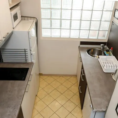 Delta New Free Public Parking * Belgrad